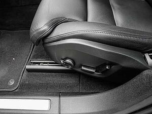 Volvo  Momentum Pro 2WD D4 EU6d-T Navi Leder digitales Cockpit Memory Sitze Soundsystem