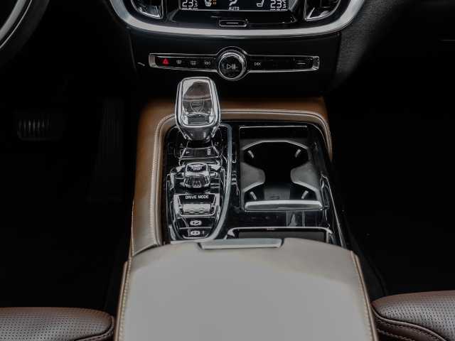 Volvo  Kombi Inscription Plug-In Hybrid AWD T8 Twin Engine EU6d-T Allrad HUD StandHZG A