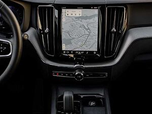 Volvo  Plus Dark 2WD B4 Benzin EU6d digitales Cockpit Memory Sitze Soundsystem LED