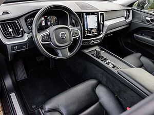 Volvo  Momentum Pro AWD B4 Diesel EU6d Allrad Navi Leder digitales Cockpit Memory Sitze
